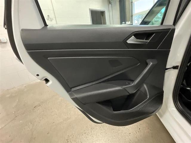 Photo of 2021 Pure White Volkswagen Jetta
