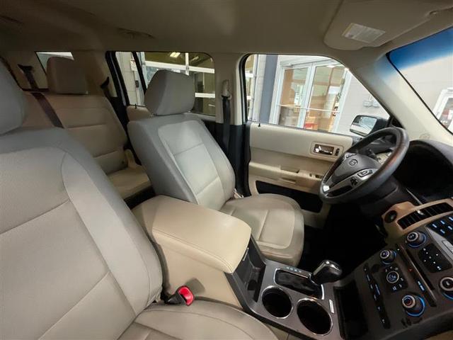 Photo of 2019 Ingot Silver Metallic Ford Flex