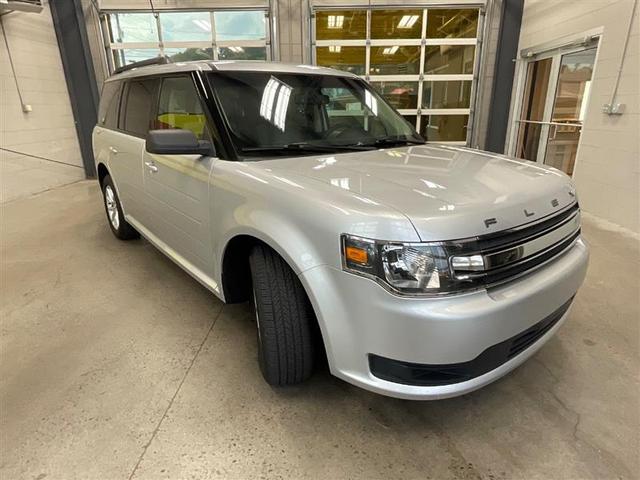 Photo of 2019 Ingot Silver Metallic Ford Flex