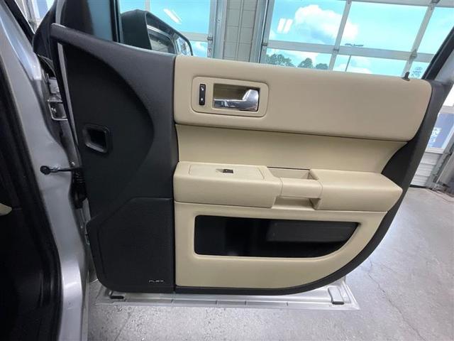 Photo of 2019 Ingot Silver Metallic Ford Flex