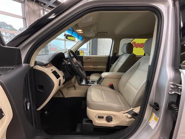 Photo of 2019 Ingot Silver Metallic Ford Flex