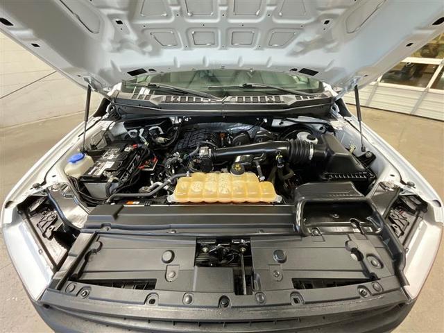 Photo of 2018 Oxford White Ford F-150