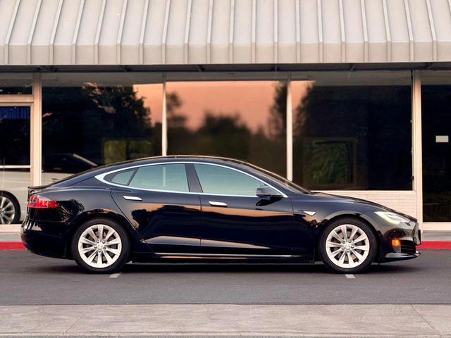 Photo of 2016 Black Tesla Model S