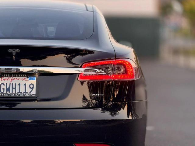 Photo of 2016 Black Tesla Model S