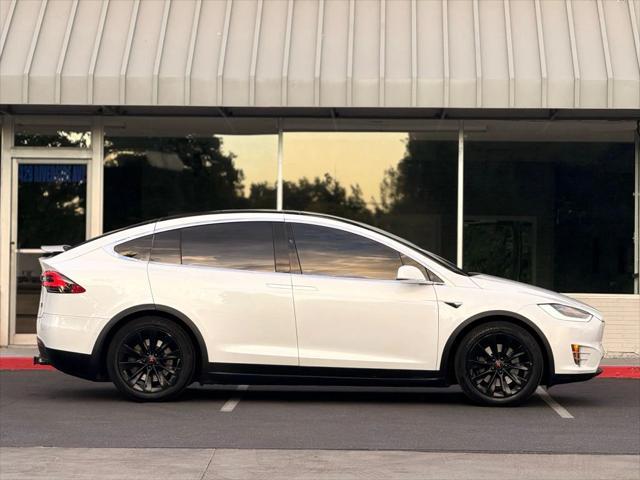 Photo of 2018 Pearl White Multi-Coat Tesla Model X