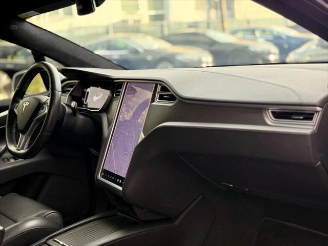 Photo of 2018 Pearl White Multi-Coat Tesla Model X