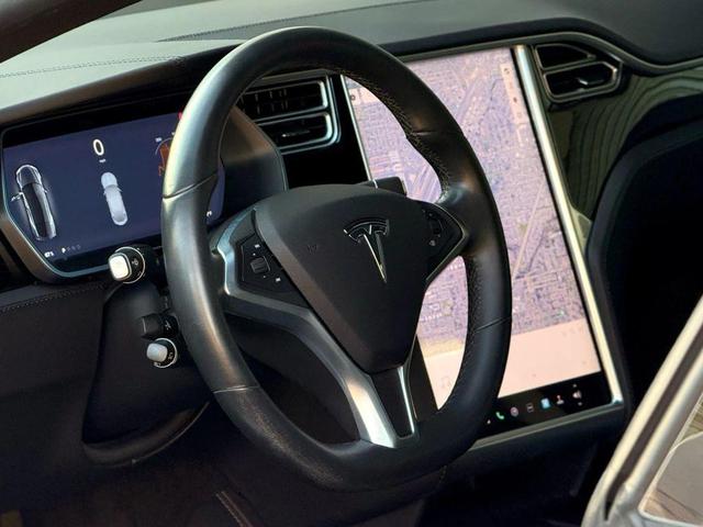 Photo of 2017 Silver Tesla Model S