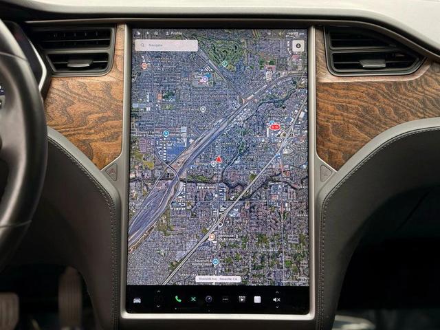Photo of 2018 Deep Blue Metallic Tesla Model S