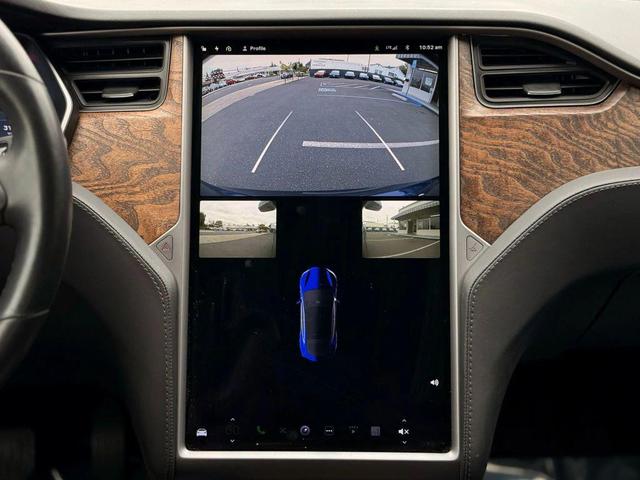 Photo of 2018 Deep Blue Metallic Tesla Model S