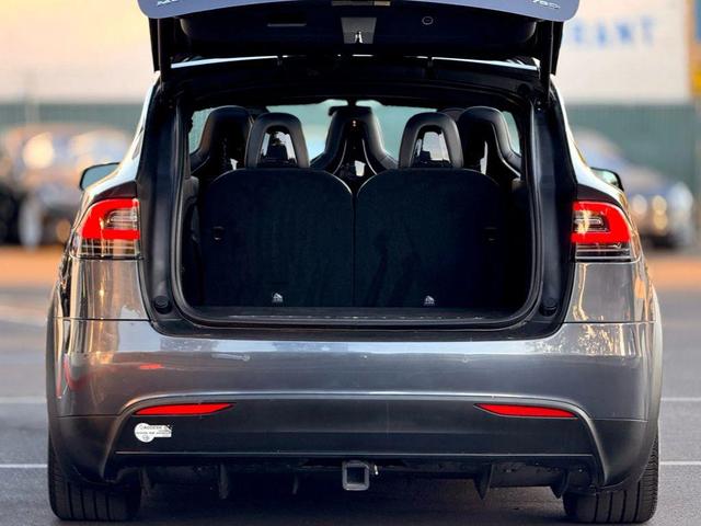 Photo of 2016 Grey Tesla Model X