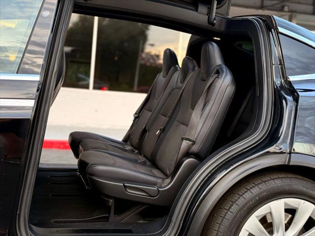 Photo of 2018 Black Tesla Model X