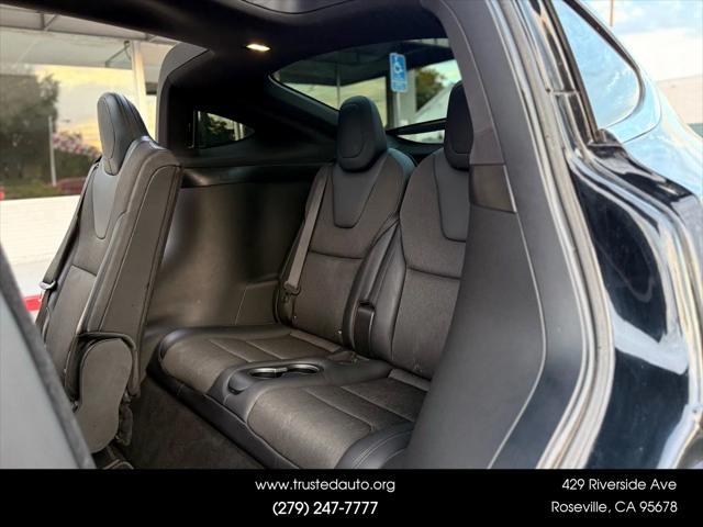 Photo of 2018 Black Tesla Model X