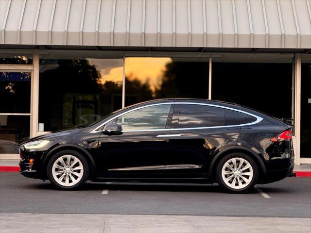 Photo of 2018 Black Tesla Model X
