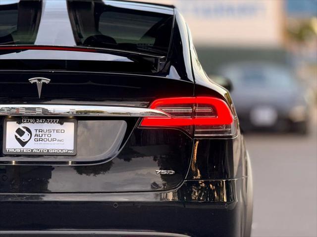 Photo of 2018 Black Tesla Model X