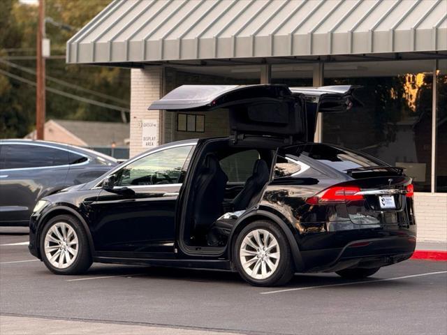 Photo of 2018 Black Tesla Model X