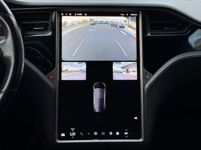 Photo of 2018 Black Tesla Model X