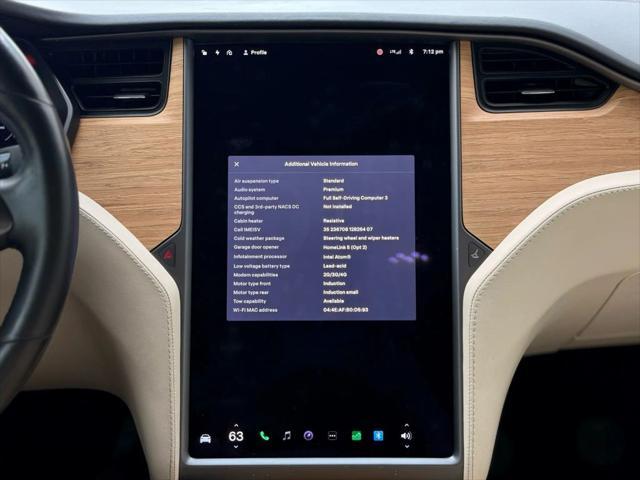 Photo of 2018 Grey Tesla Model X