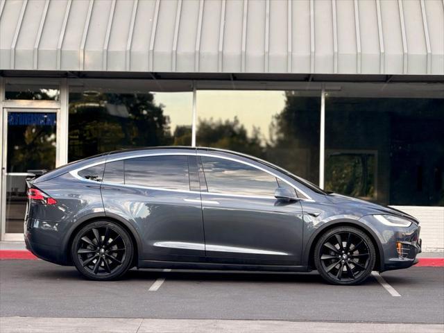 Photo of 2018 Grey Tesla Model X