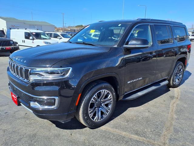 Photo of 2024 Diamond Black Crystal Pearlcoat Jeep Wagoneer
