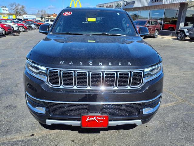 Photo of 2024 Diamond Black Crystal Pearlcoat Jeep Wagoneer