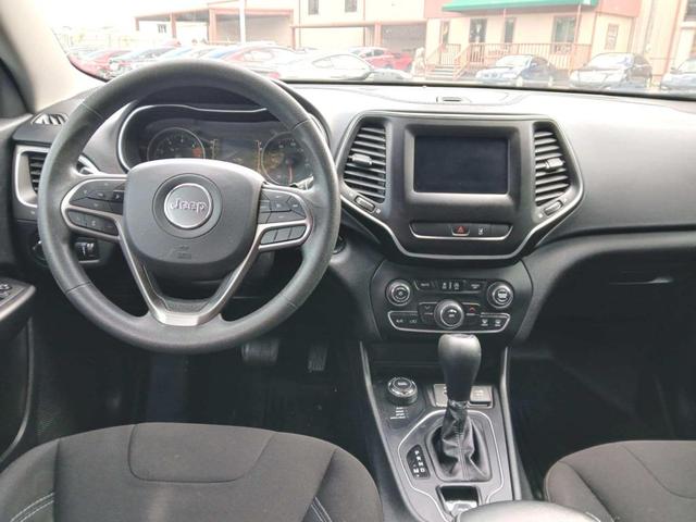 Photo of 2021 BLACK Jeep Cherokee