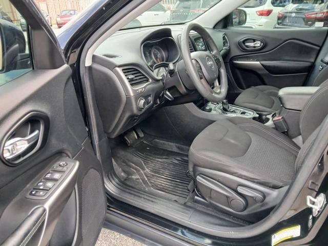Photo of 2021 BLACK Jeep Cherokee