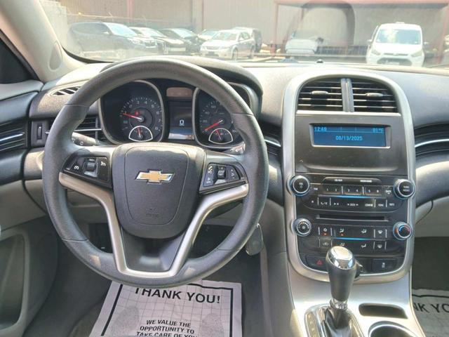 Photo of 2015 BEIGE Chevrolet Malibu