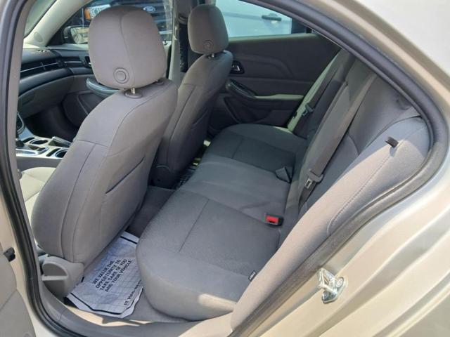 Photo of 2015 BEIGE Chevrolet Malibu