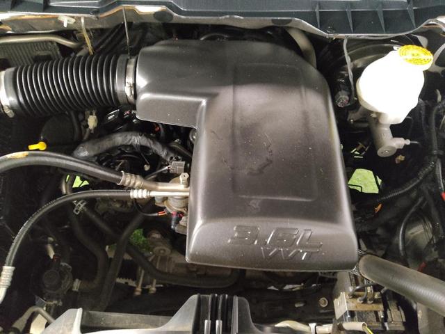 Photo of 2019 Bright White Clearcoat RAM 1500