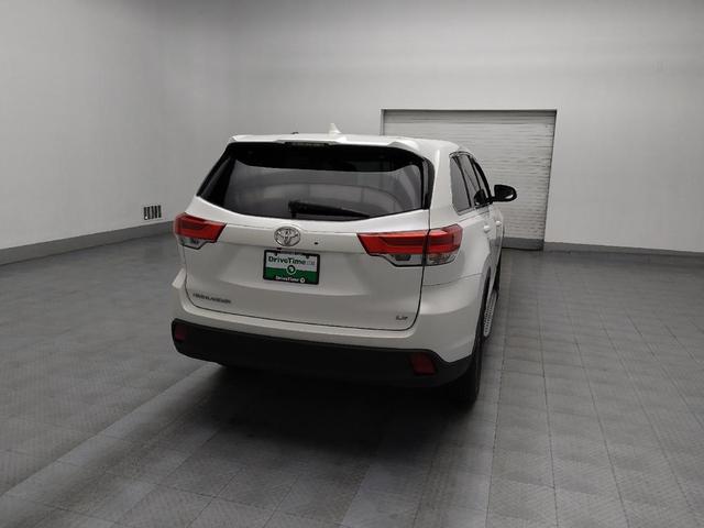 Photo of 2018 Blizzard Pearl Toyota Highlander