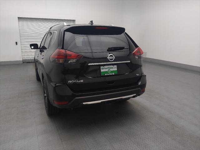 Photo of 2019 Magnetic Black Pearl Nissan Rogue