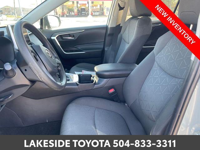 Photo of 2023 Green Toyota RAV4