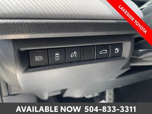 Photo of 2025 Ice Cap Toyota Camry