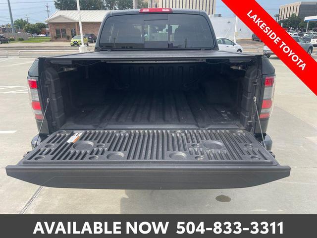 Photo of 2023 Super Black Nissan Frontier