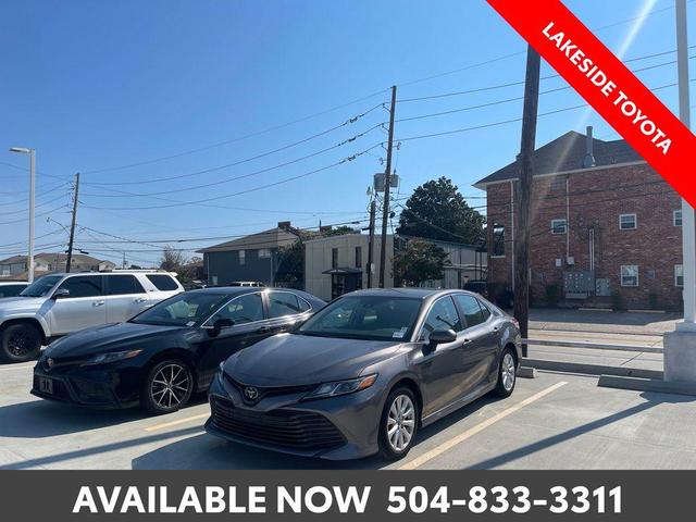 Photo of 2019 Predawn Gray Mica Toyota Camry