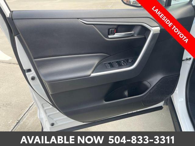 Photo of 2024 Ice Cap Toyota RAV4
