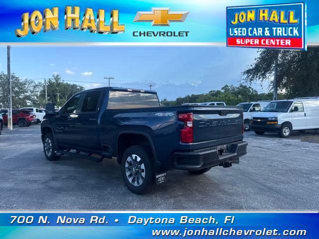 Photo of 2022 Northsky Blue Metallic Chevrolet Silverado 2500