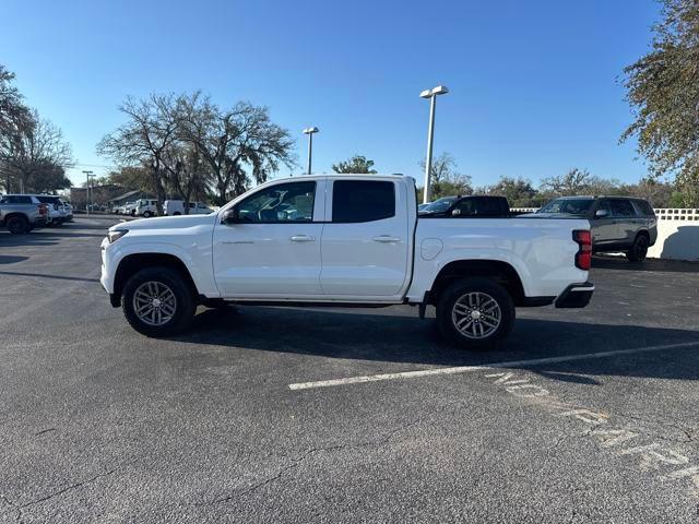 Photo of 2025 Summit White Chevrolet Colorado