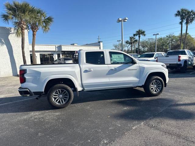 Photo of 2025 Summit White Chevrolet Colorado