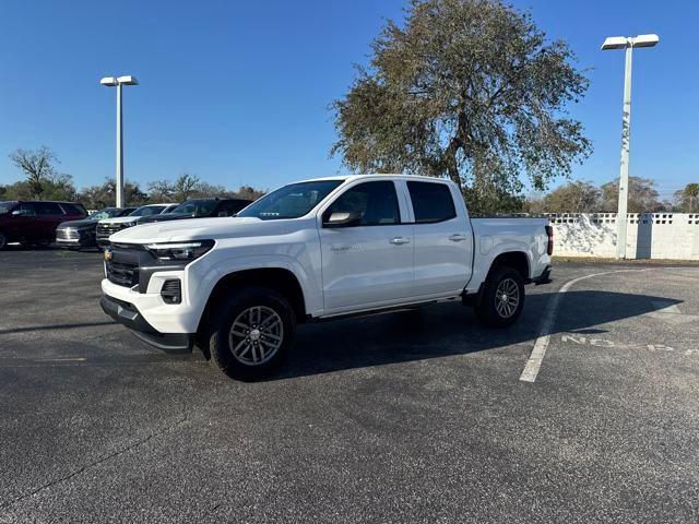 Photo of 2025 Summit White Chevrolet Colorado