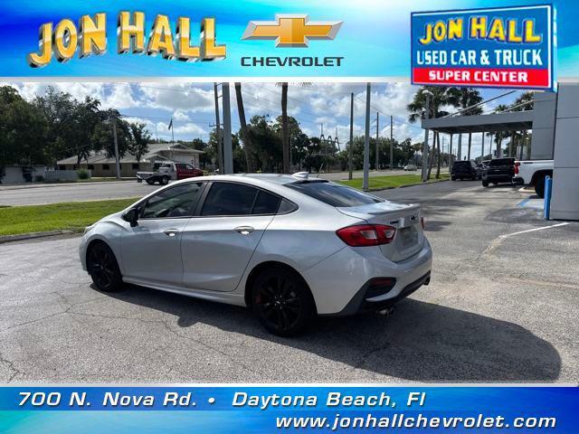 Photo of 2018 Silver Ice Metallic Chevrolet Cruze