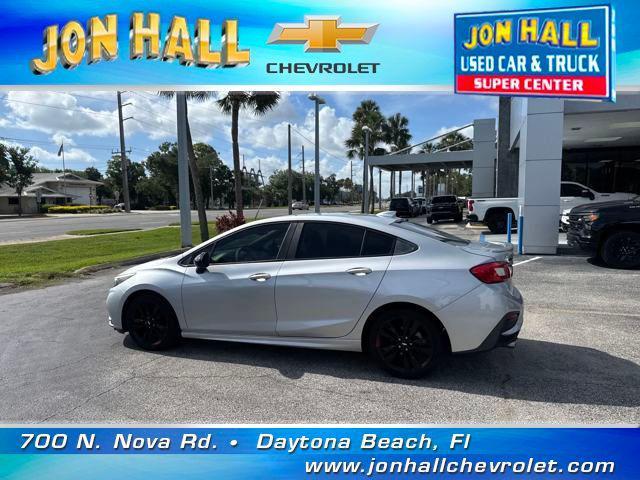 Photo of 2018 Silver Ice Metallic Chevrolet Cruze