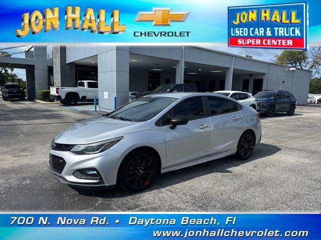 Photo of 2018 Silver Ice Metallic Chevrolet Cruze