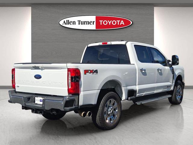 Photo of 2023 Oxford White Ford F-250