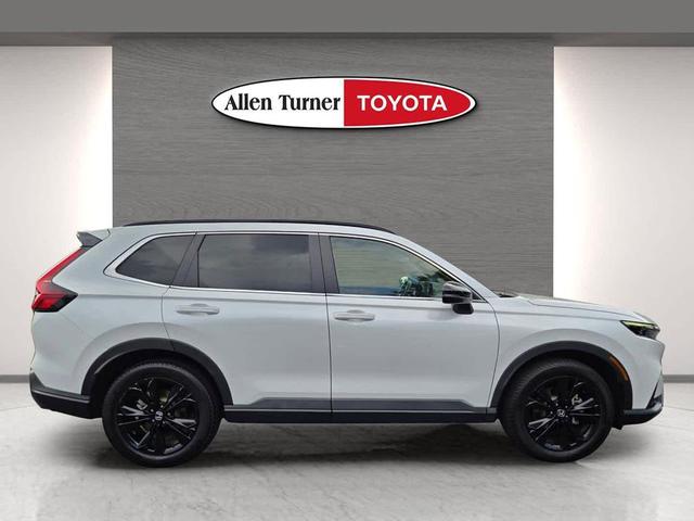 Photo of 2023 Platinum White Pearl Honda CR-V Hybrid