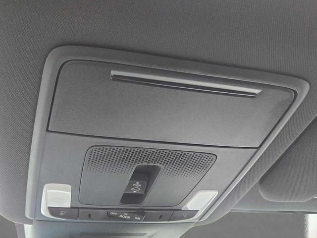 Photo of 2023 Platinum White Pearl Honda CR-V Hybrid