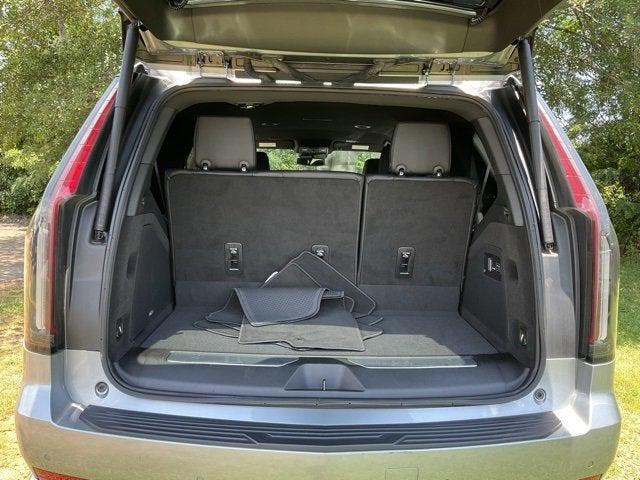 Photo of 2024 Argent Silver Metallic Cadillac Escalade