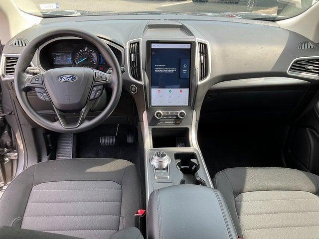 Photo of 2024 CARBONIZED GRAY Ford Edge