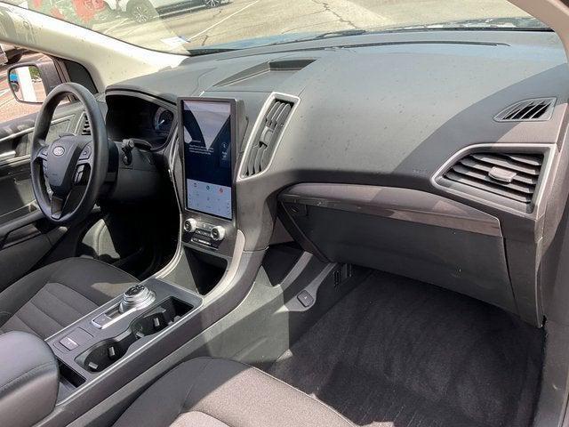 Photo of 2024 CARBONIZED GRAY Ford Edge