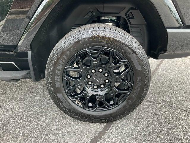 Photo of 2025 Void Black GMC HUMMER EV Pickup